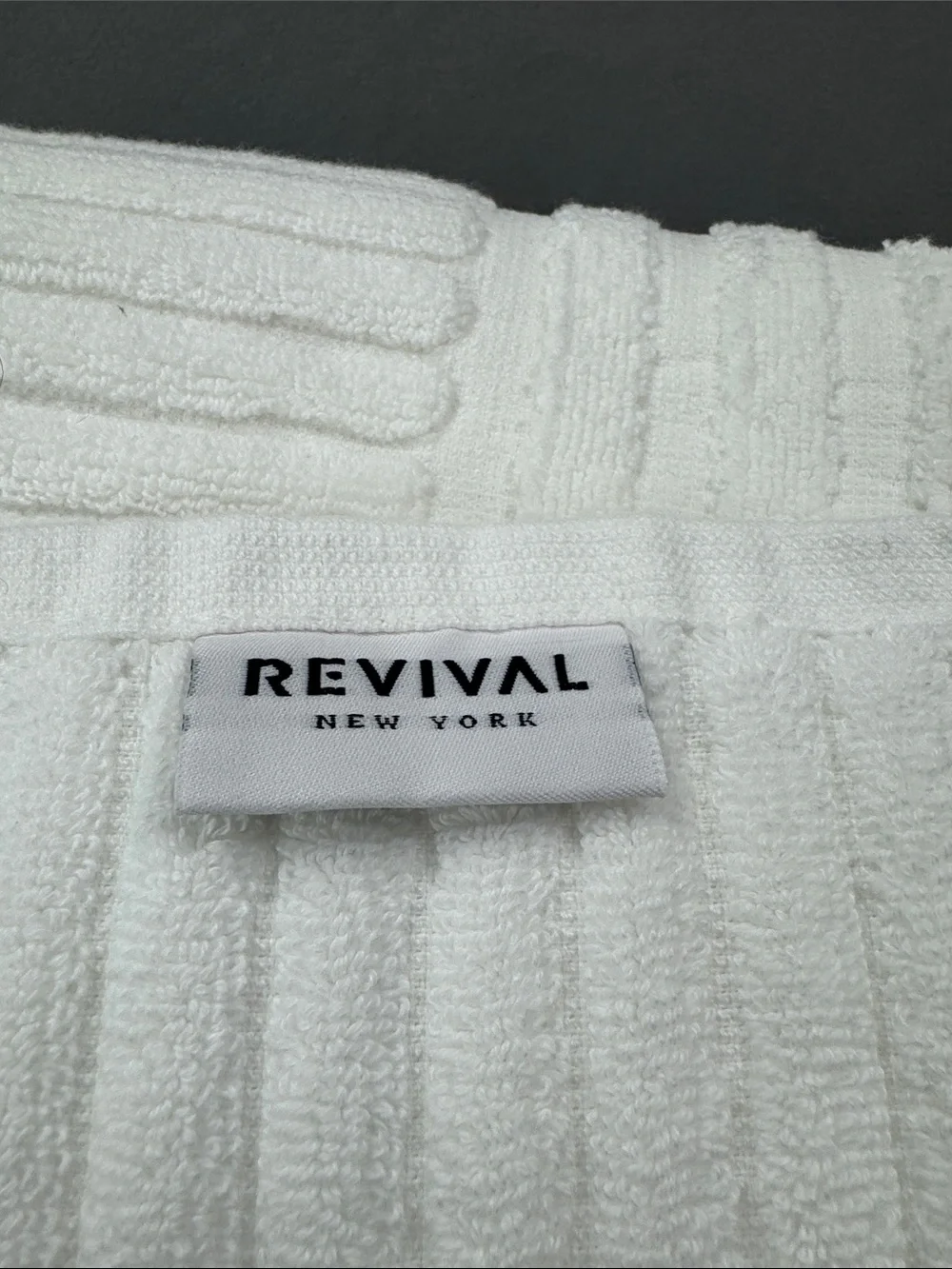 Revival New York Madison White Bath Towel
